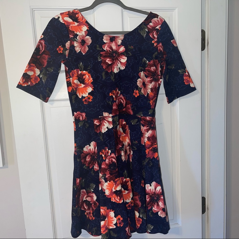 Hollister floral pullover dress size L